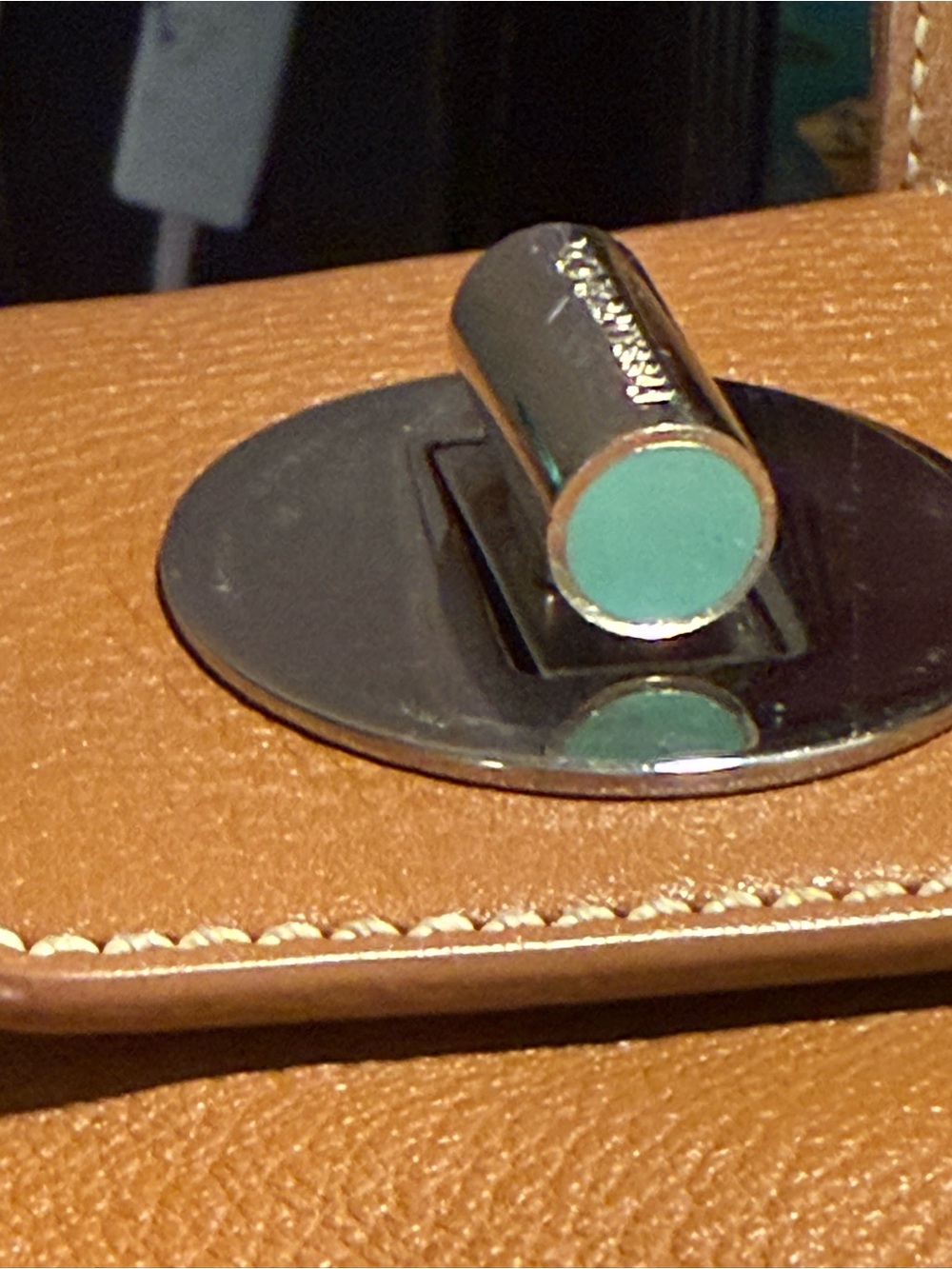 Classic Tiffany & Co Manhattan Tan Leather Shoulder Bag - Great Investment - Picture 6 of 9